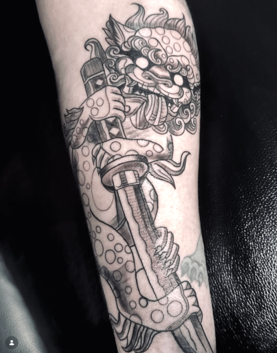 Japanese foo dog and sword neo-traditional sleeve